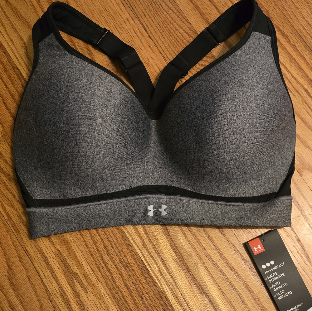 Under Armour Gray and Black Sports Bra Moisture-Wicking Comfort